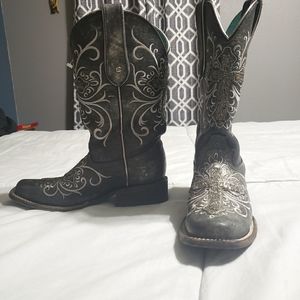 Womens corral boots nwot